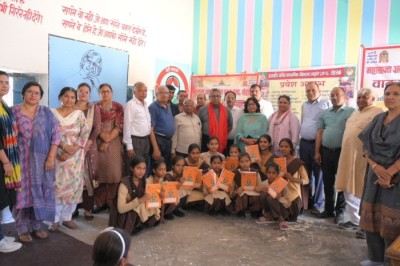 On Durga Ashtami, water cooler was inaugurated and stationery distributed at Ladhot School by Maharaja Agrasen Sewa Trust.